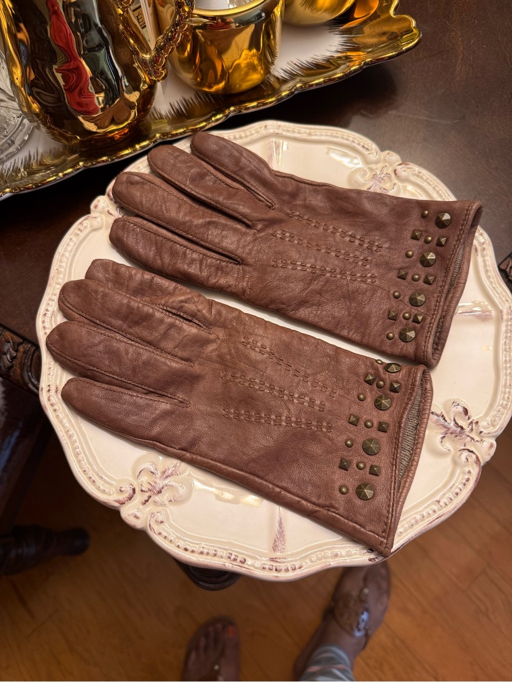 Vintage Brown Leather Studded Banana Republic Gloves